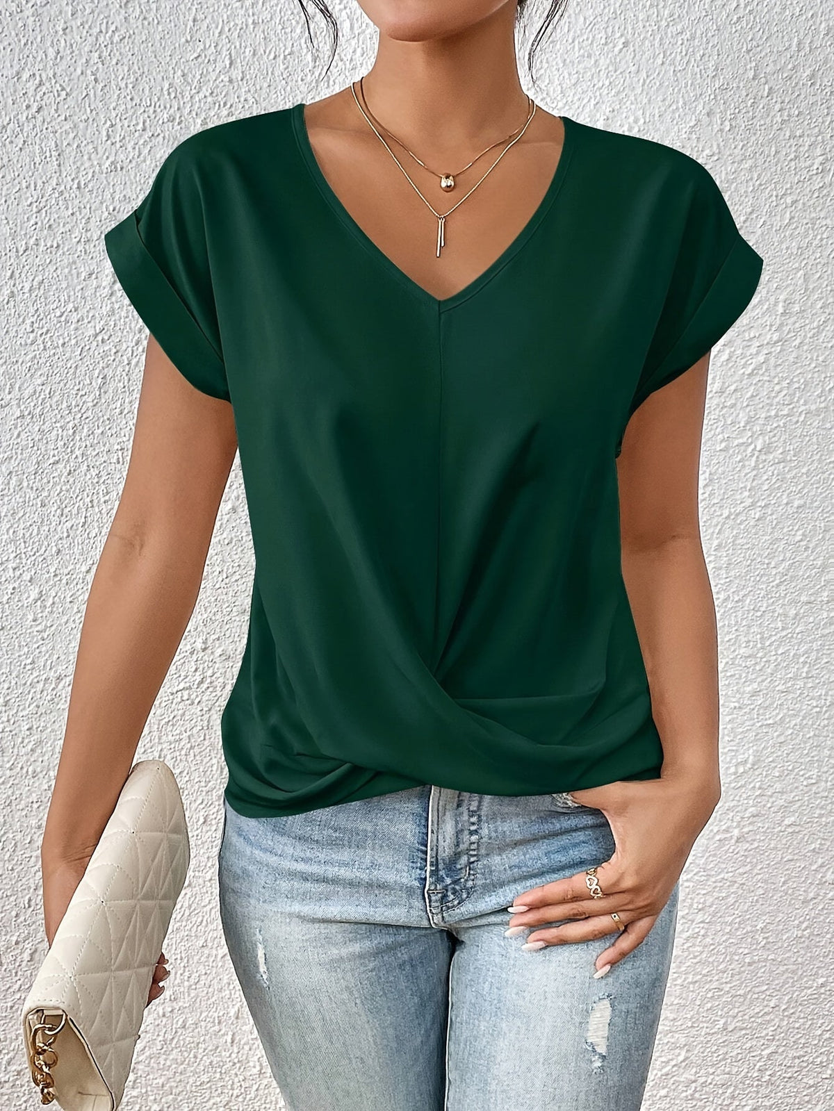 Elira | Flattering Neckline T-Shirt